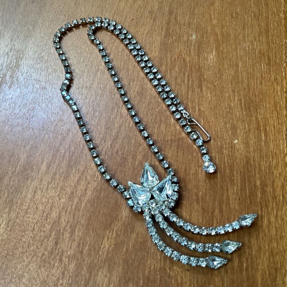 Vintage Rhinestone Necklace Silver-tone - Picture 7 of 8